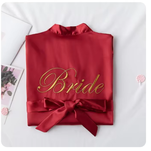 PEIGNOIR DE SOIE POUR FUTURE MARIEE