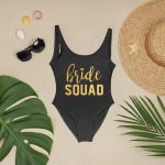 costume de bain noir élégant