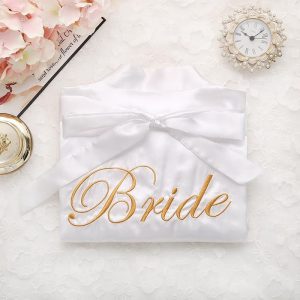 peignoir blanc mariee
